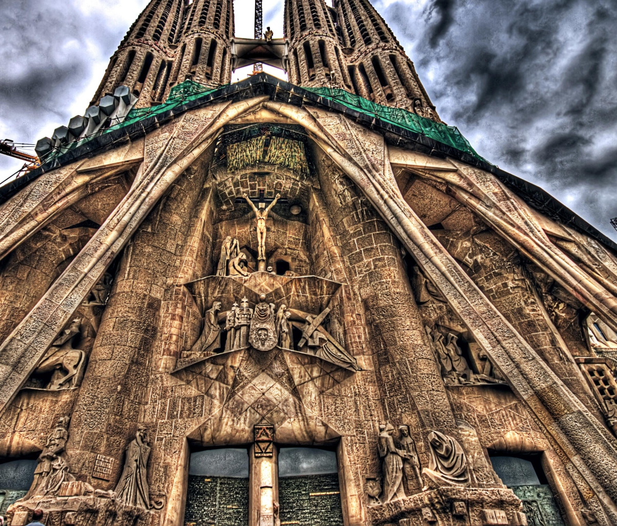 Fondo de pantalla Barcelona Sagrada Familia 1200x1024
