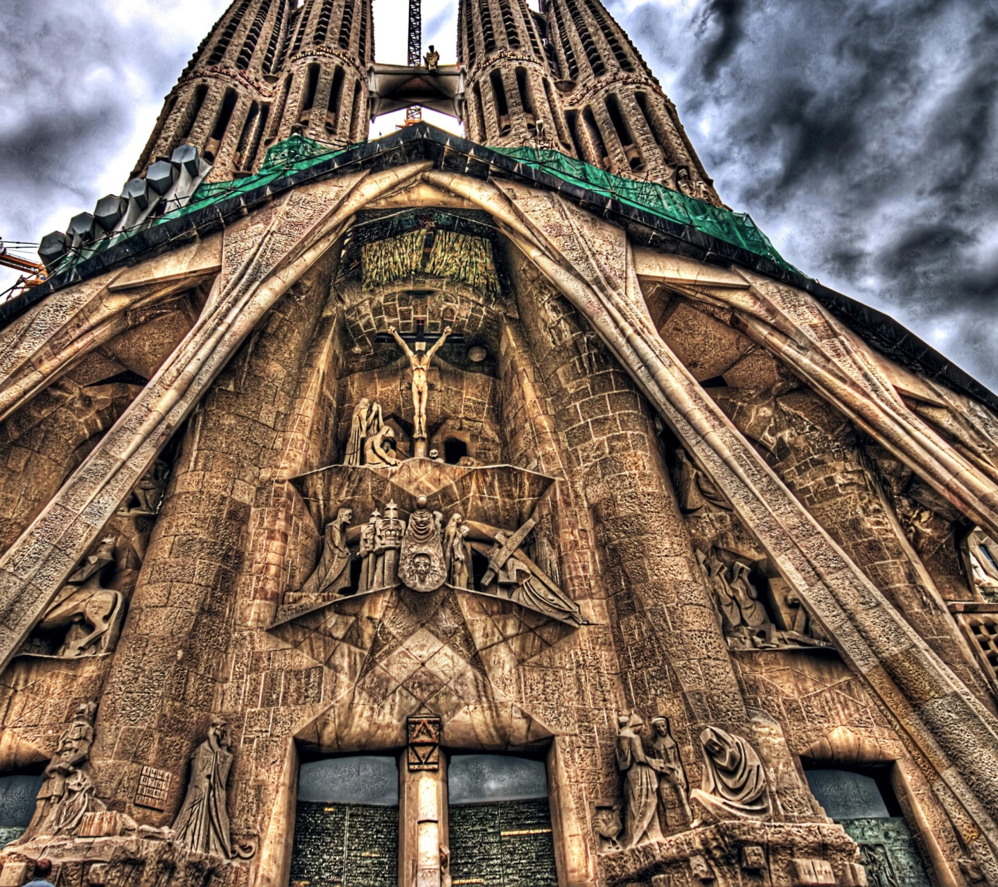 Обои Barcelona Sagrada Familia 1440x1280