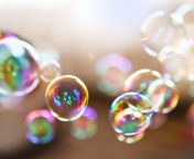 Das Colorful Bubbles Wallpaper 176x144