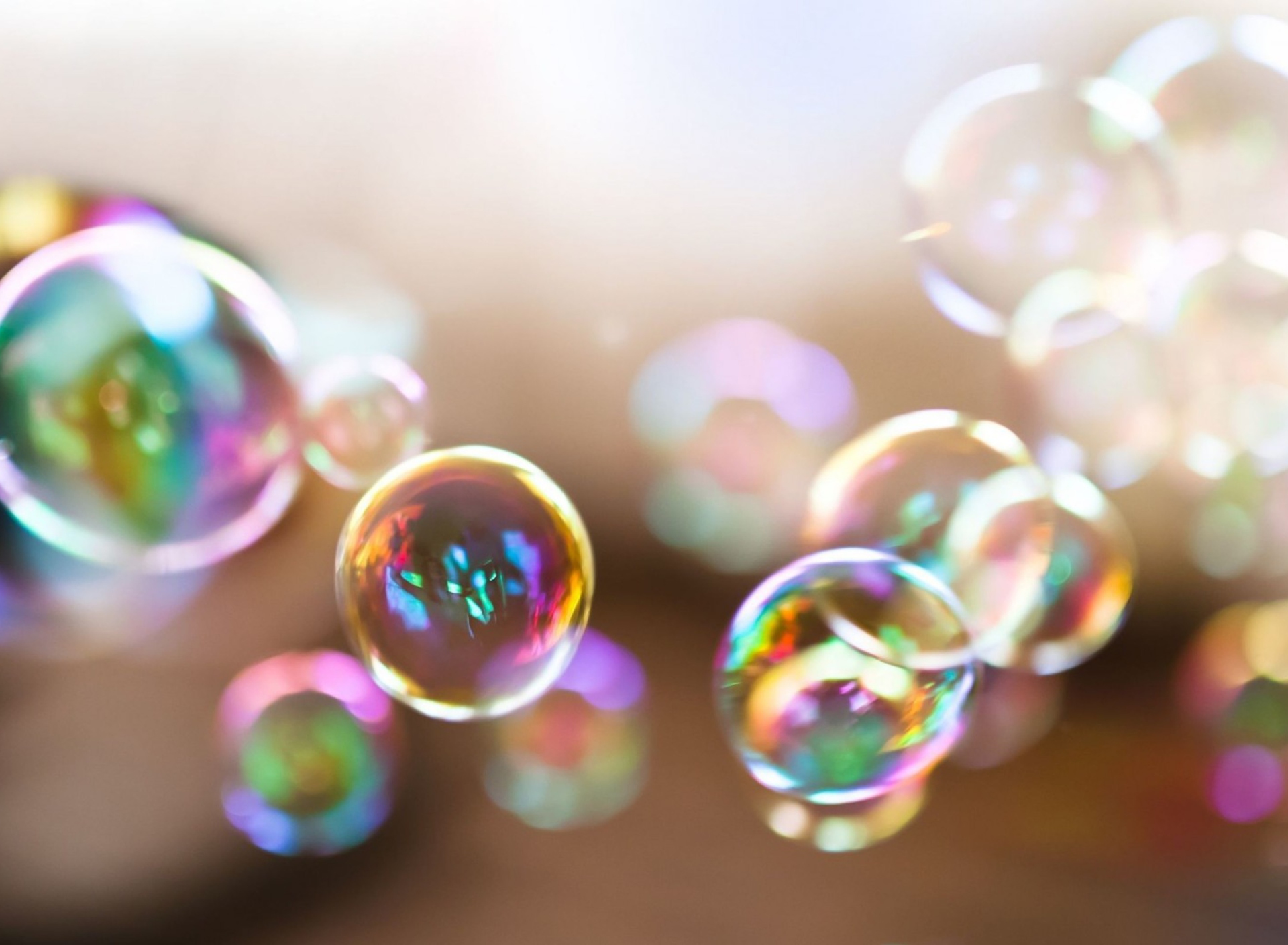 Colorful Bubbles screenshot #1 1920x1408