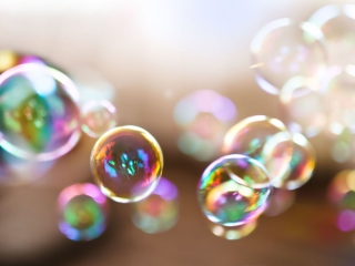 Обои Colorful Bubbles 320x240