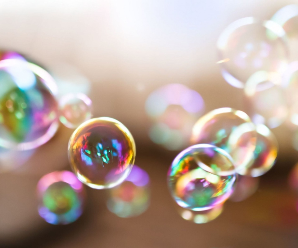 Обои Colorful Bubbles 960x800