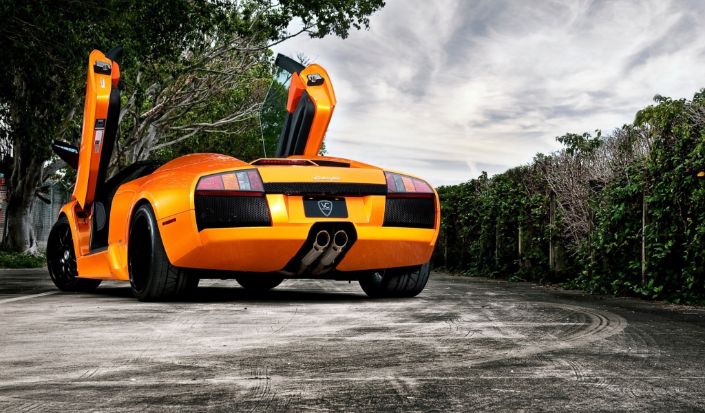 Screenshot №1 pro téma Orange Lamborghini Murcielago 1024x600