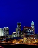 Das Charlotte Skyline in North Carolina Wallpaper 128x160