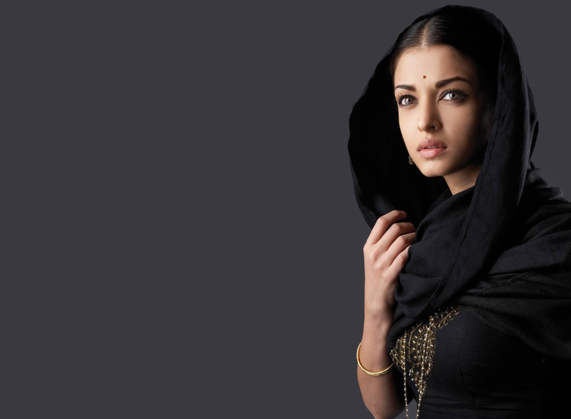 Fondo de pantalla Aishwarya Rai HD 1920x1408