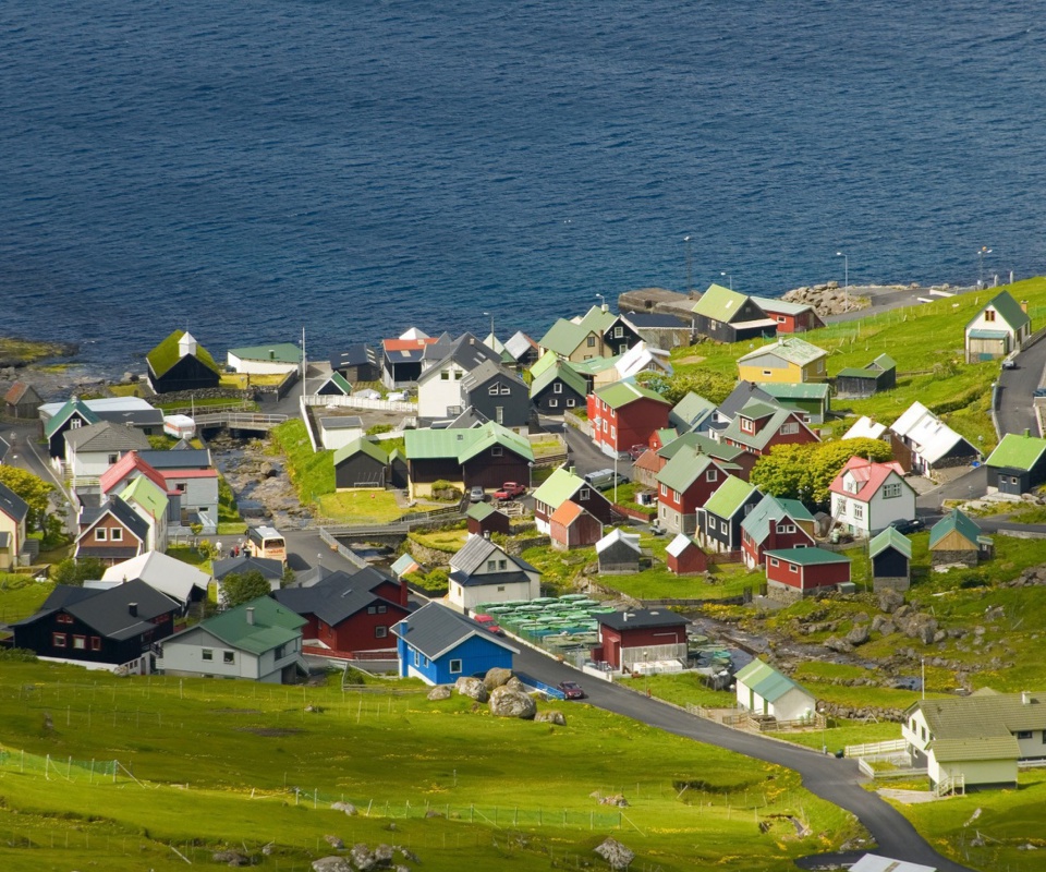 Fondo de pantalla Funningsfjordur Faroe Islands 960x800