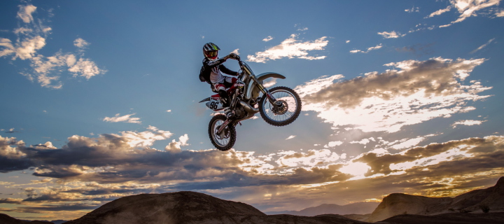 Motorcycle Jump wallpaper 720x320