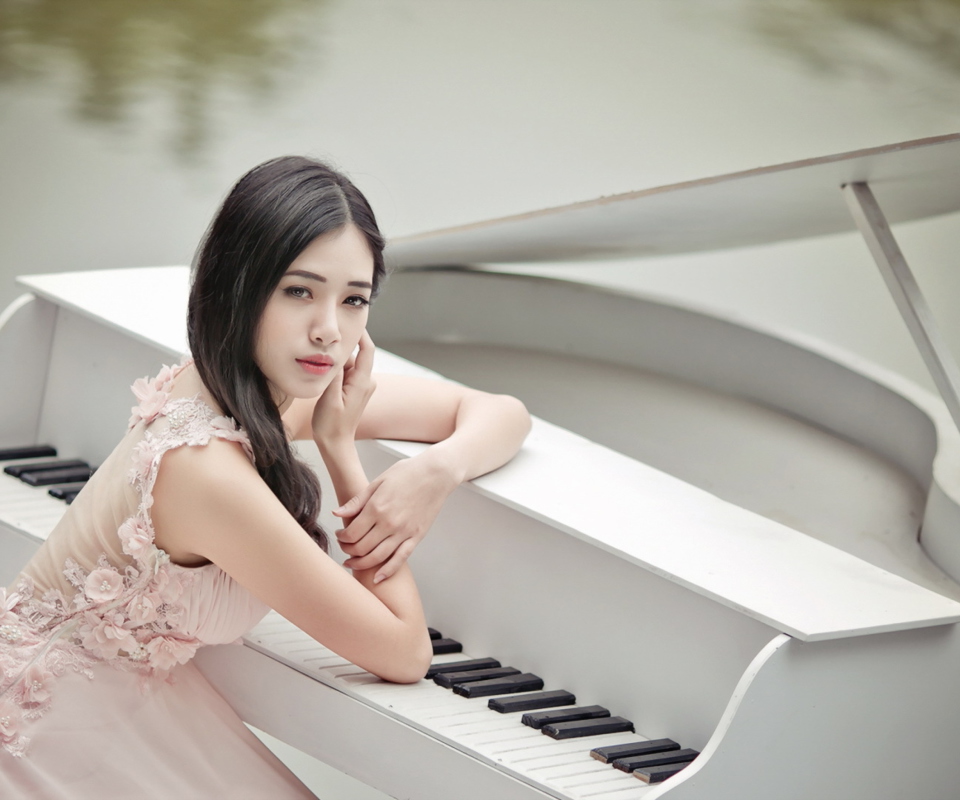 Das Beautiful Pianist Girl Wallpaper 960x800