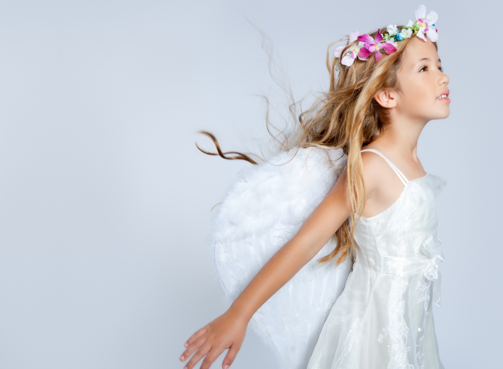 Little Angel wallpaper 1920x1408