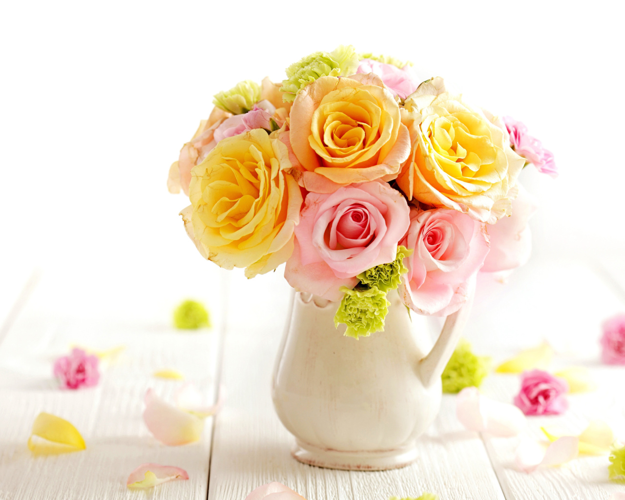 Fondo de pantalla Tender Purity Roses Bouquet 1280x1024