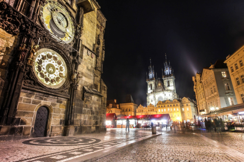 Fondo de pantalla Prague At Night 480x320