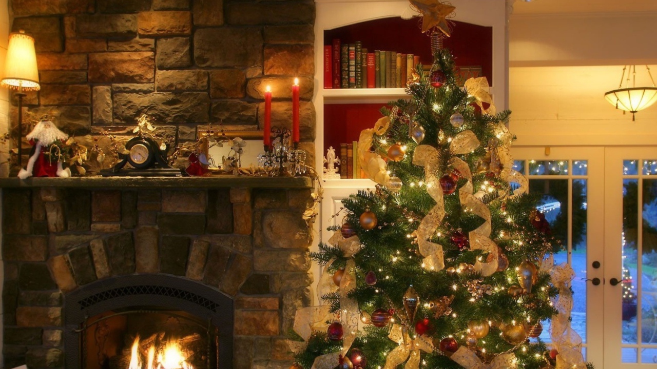 Sfondi Christmas Tree At Home 1280x720