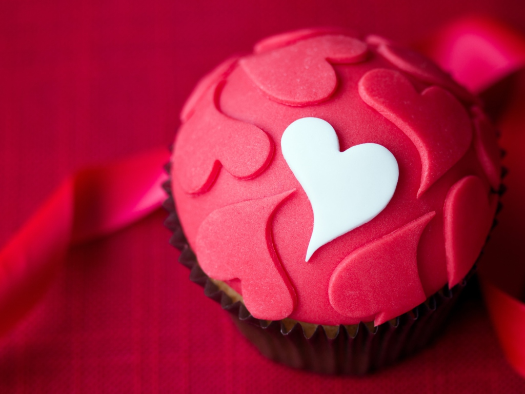 Love Cupcake wallpaper 1024x768