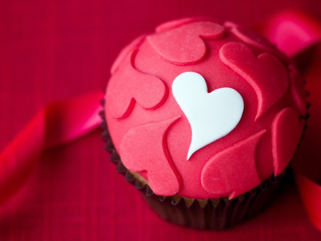 Love Cupcake wallpaper 640x480