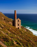 Обои Lighthouse in Cornwall 128x160
