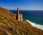 Lighthouse in Cornwall wallpaper 176x144