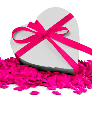 Heart Shaped Box Gift sfondi gratuiti per Nokia Lumia 800