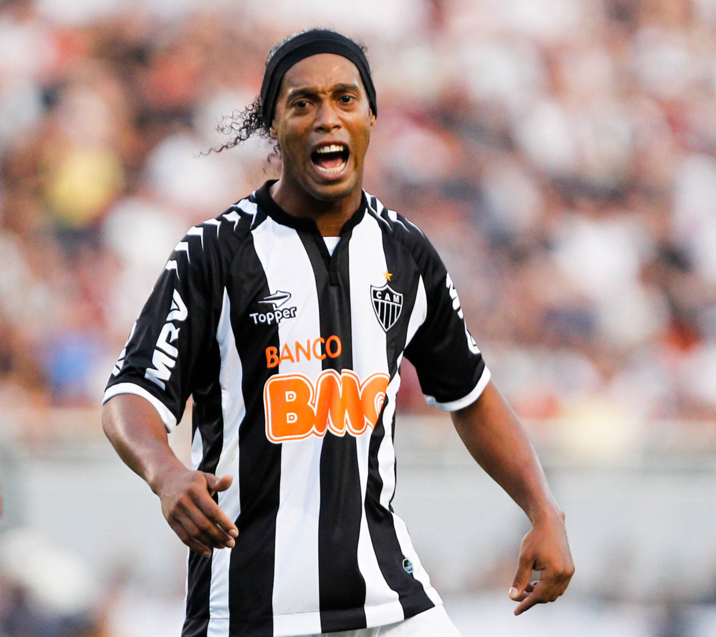 Fondo de pantalla Ronaldinho Soccer Player 1440x1280