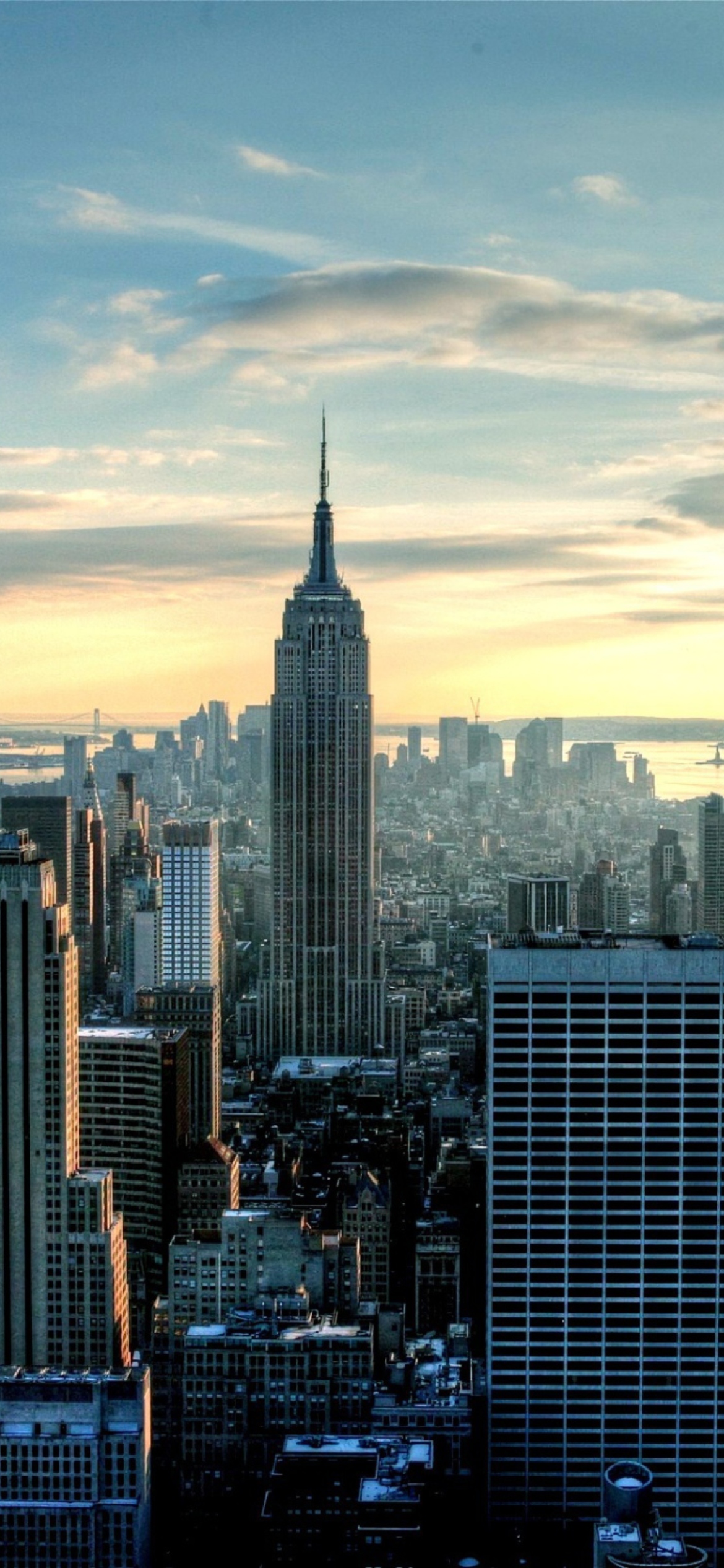 Empire State City wallpaper 1170x2532