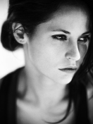 Brunette Girl Monochrome Portrait screenshot #1 132x176