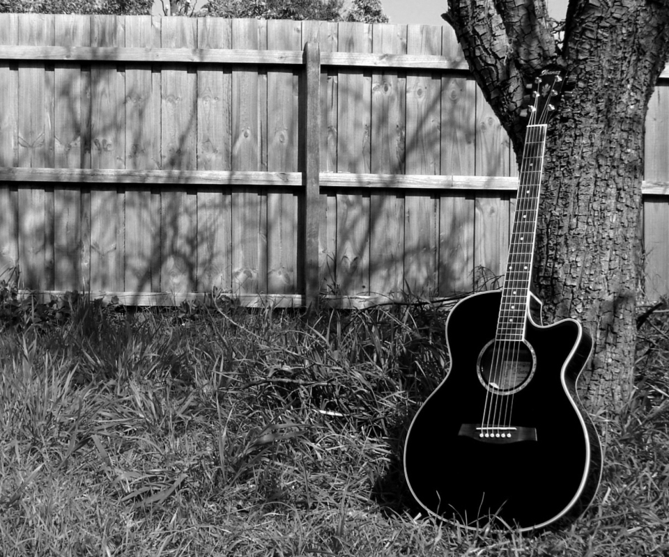 Обои My Black Acoustic Guitar 960x800