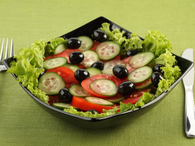 Fresh Salad wallpaper 640x480