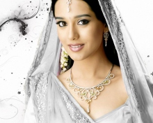 Fondo de pantalla Amrita Rao In White Saree 220x176