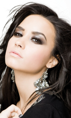 Fondo de pantalla Demi Lovato 240x400