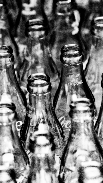 Das Coca Cola Bottles Wallpaper 360x640