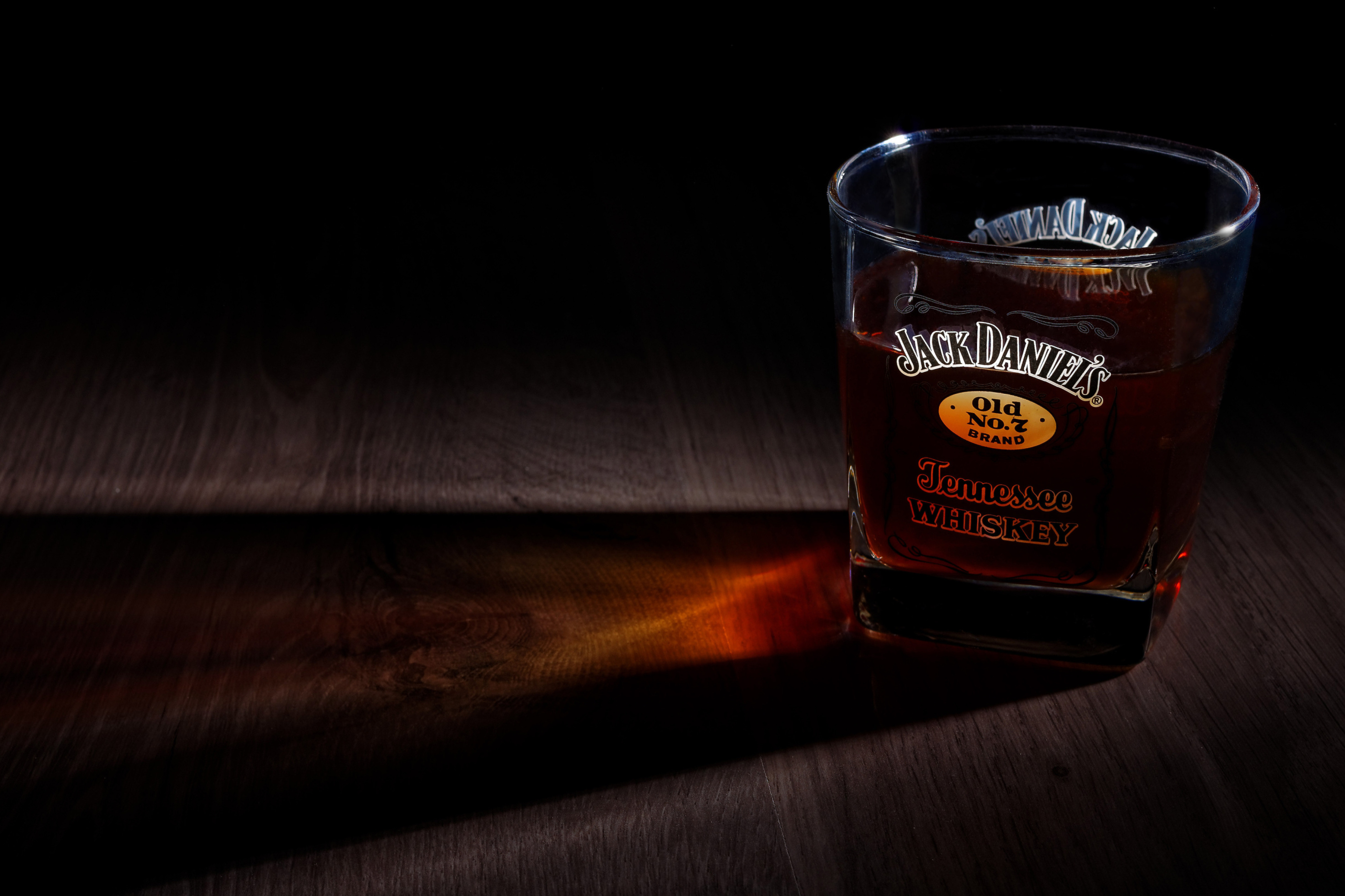 Обои Whiskey jack daniels 2880x1920