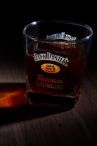 Screenshot №1 pro téma Whiskey jack daniels 320x480