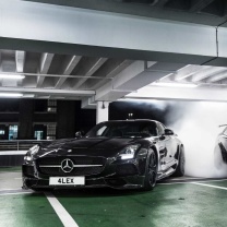Mercedes in Garage screenshot #1 208x208