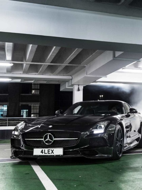 Обои Mercedes in Garage 480x640