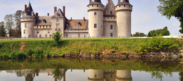 Das Chateau de Sully Wallpaper 720x320