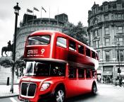 Retro Bus In London wallpaper 176x144