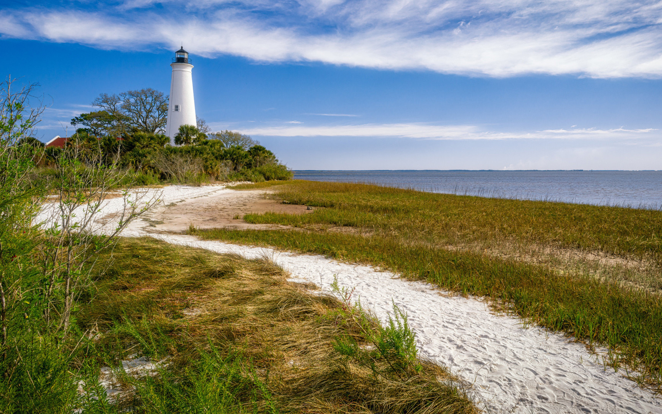 Lighthouse in Lithuania wallpaper 2560x1600