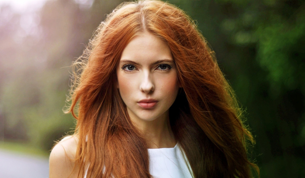 Das Beautiful Redhead Girl Wallpaper 1024x600