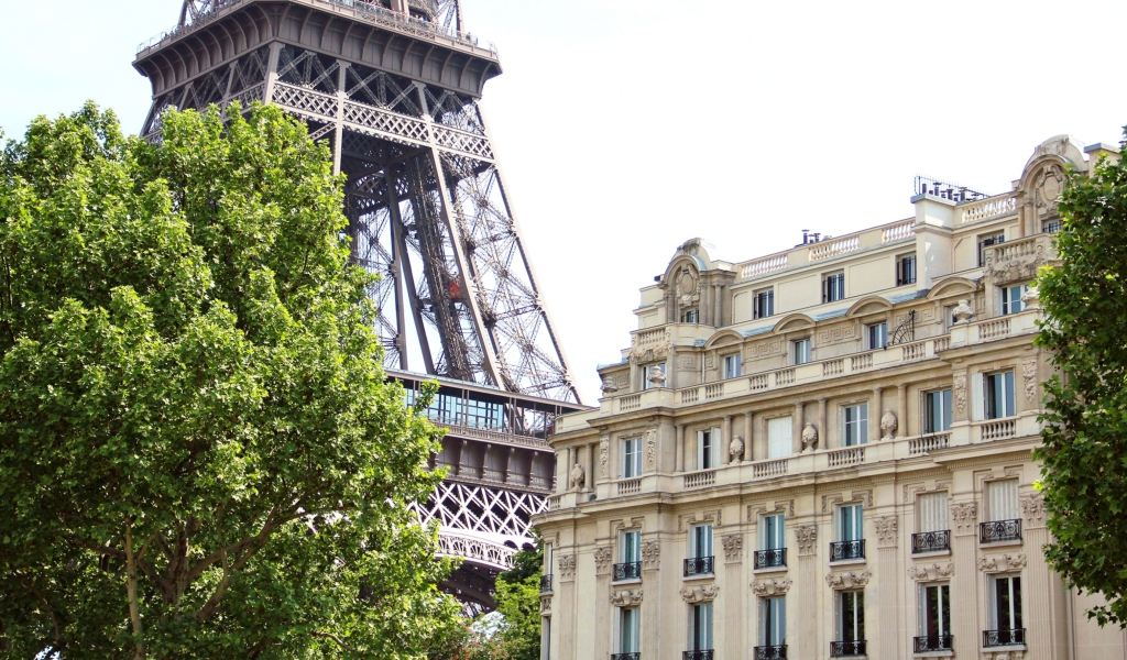 Das Paris, France, La Tour Eiffel Wallpaper 1024x600
