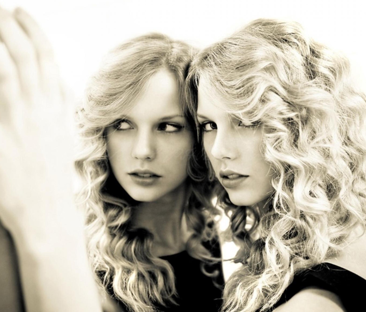 Обои Taylor Swift Black And White 1200x1024