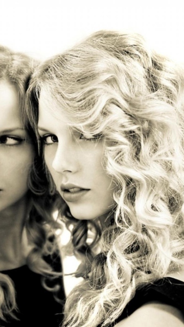 Taylor Swift Black And White screenshot #1 360x640