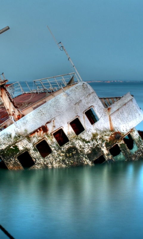 Das Wreckage Wallpaper 480x800