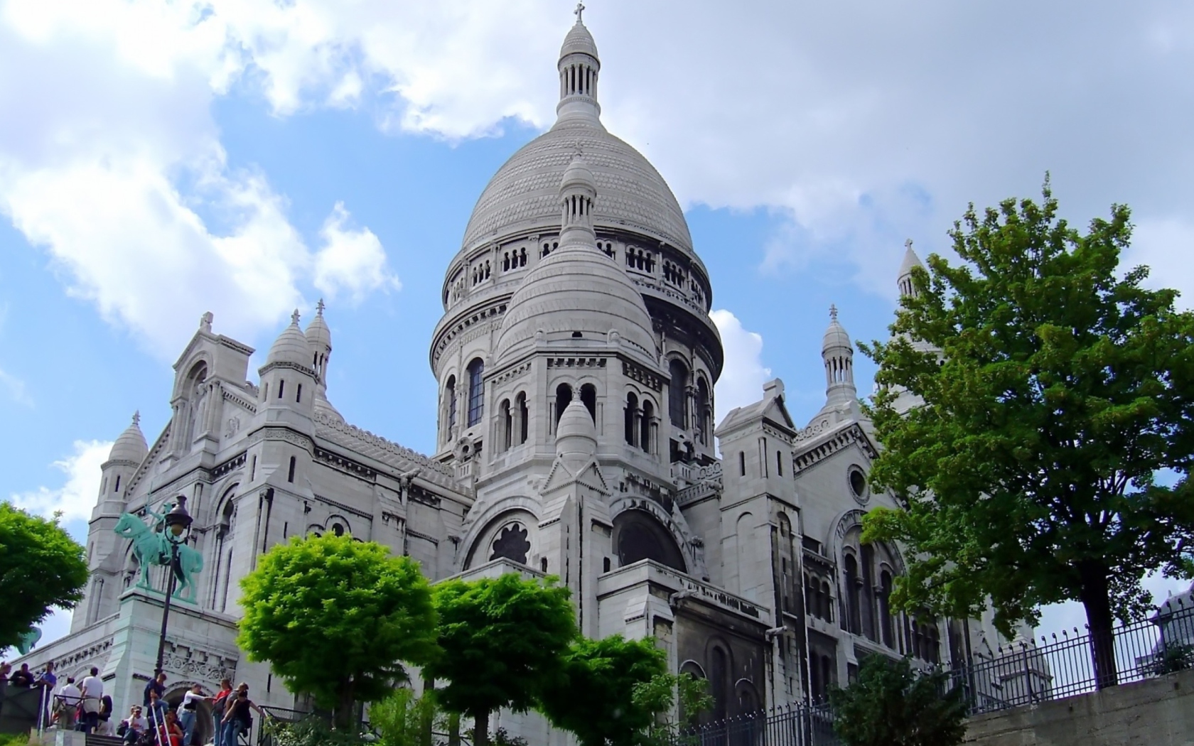 Screenshot №1 pro téma Montmartre - Sacre Coeur 1680x1050