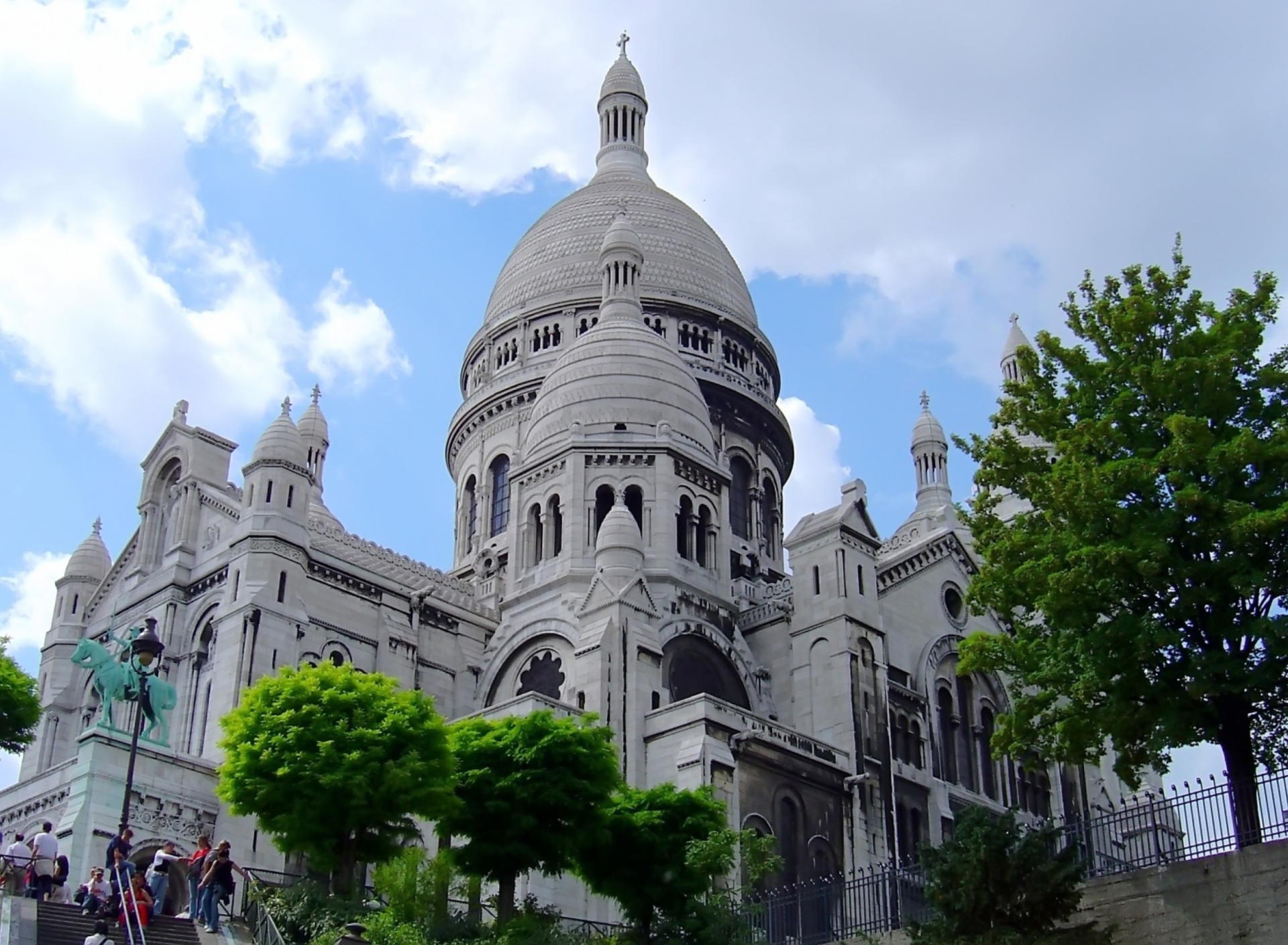 Fondo de pantalla Montmartre - Sacre Coeur 1920x1408