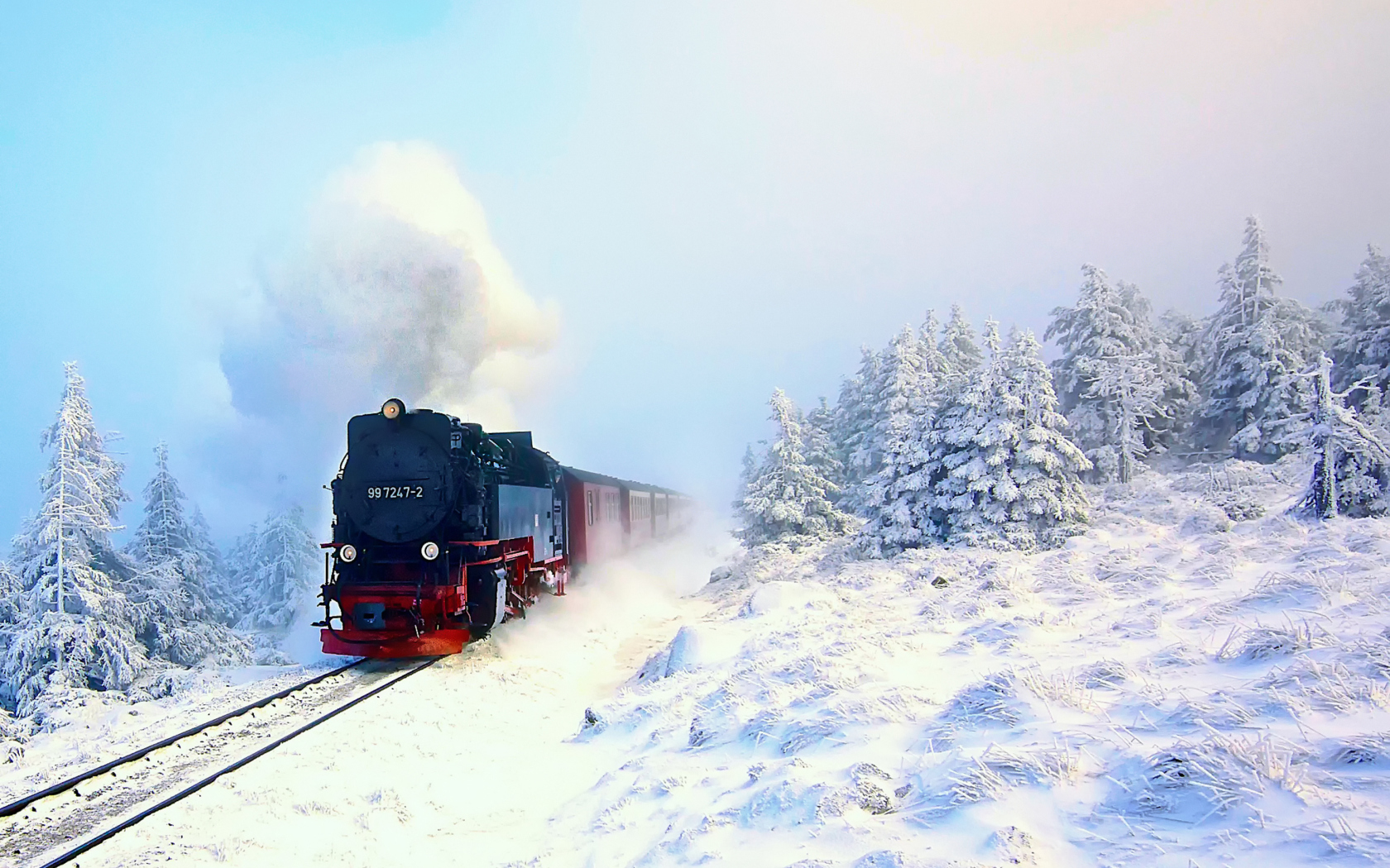 Обои Winter Train Ride 1680x1050