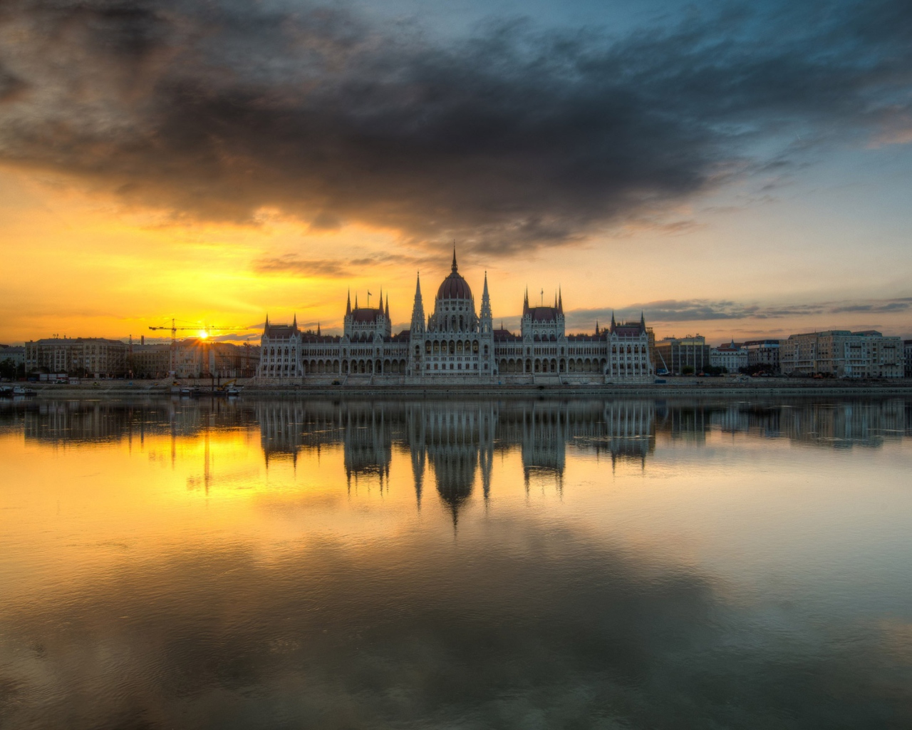 Sfondi Budapest At Sunrise 1280x1024