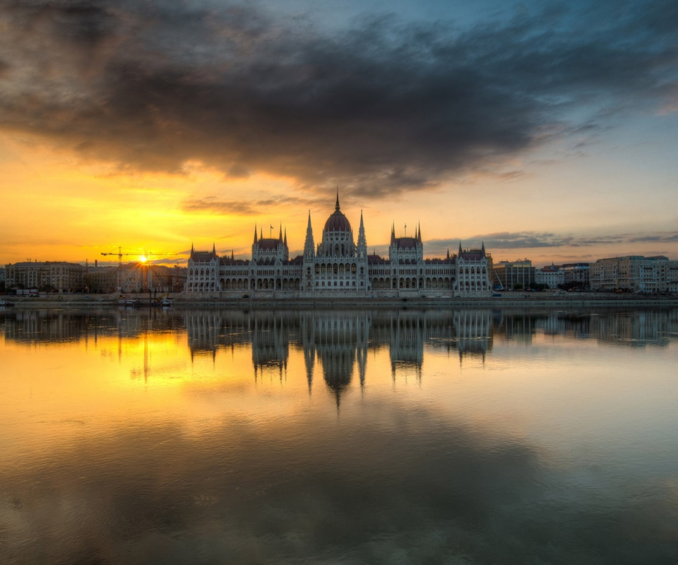 Das Budapest At Sunrise Wallpaper 960x800