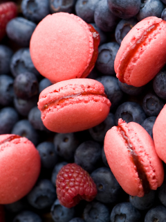 Sfondi Berries Macaron 240x320