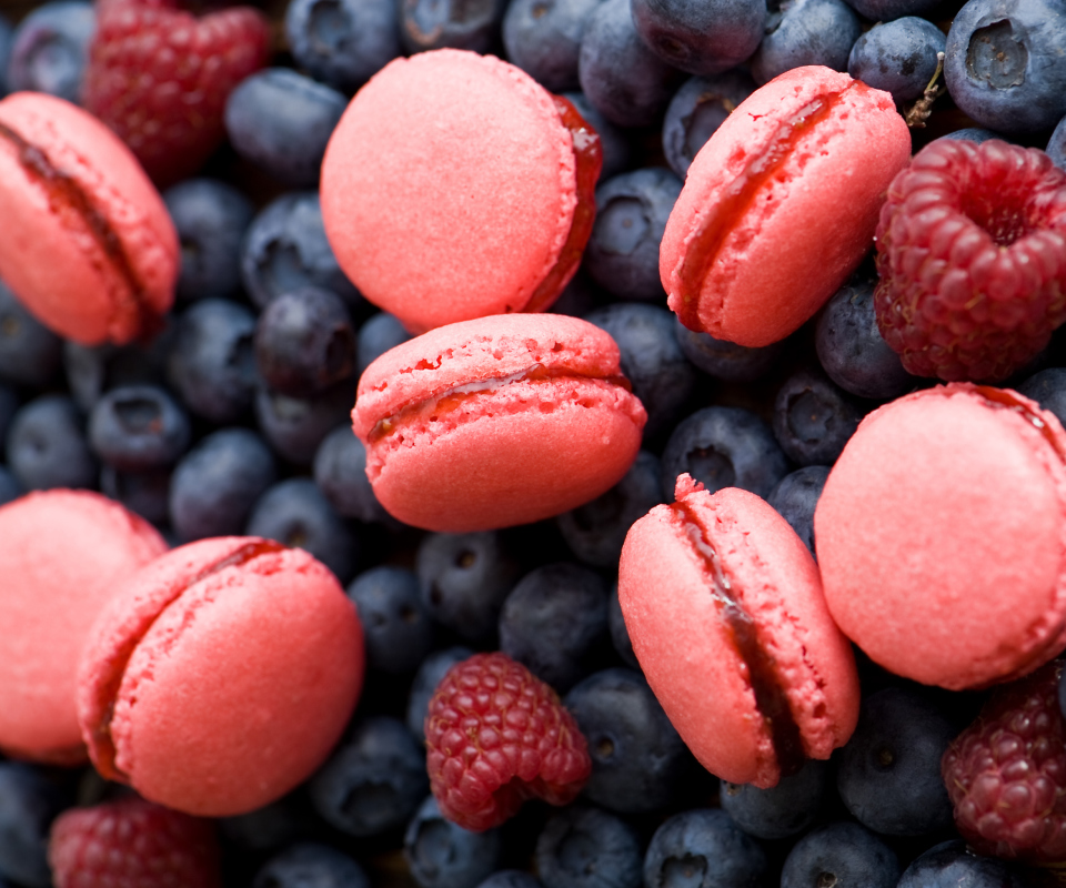 Berries Macaron screenshot #1 960x800