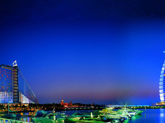 Обои Dubai Beach 640x480