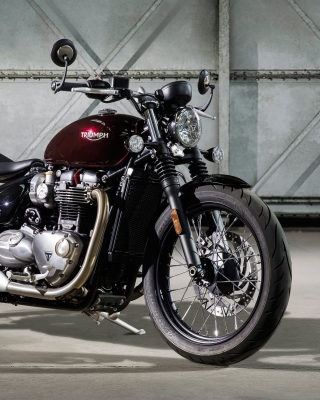 Free Triumph Bonneville Bobber Picture for Samsung Smooth